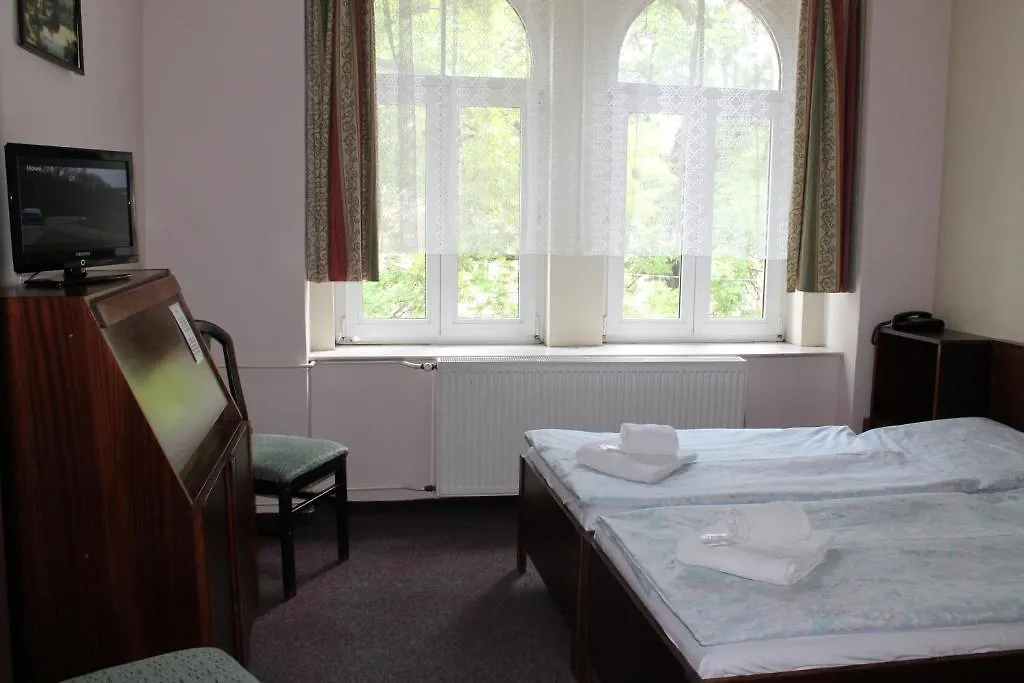 U Ceske Koruny Hotel Prague 3*,